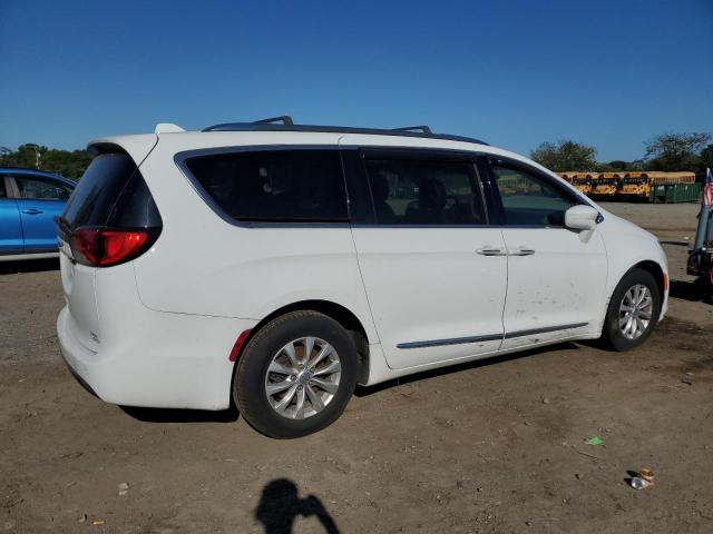 Photo 3 from auction – 2019 CHRYSLER PACIFICA T with VIN 2C4RC1BG6KR581379