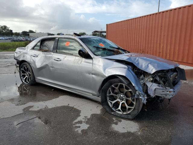 Photo 4 from auction – 2018 CHRYSLER 300 S with VIN 2C3CCABG9JH266476