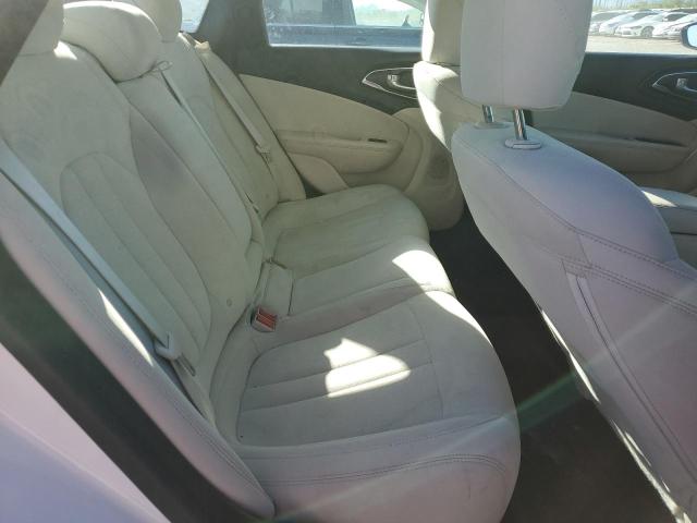 Photo 10 from auction – 2015 CHRYSLER 200 LIMITE with VIN 1C3CCCAB1FN743272
