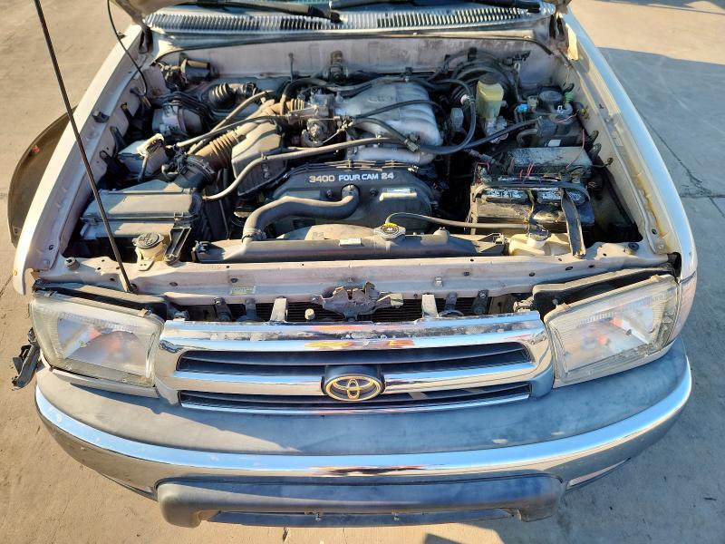 Photo 12 from auction – 2000 TOYOTA 4RUNNER SR with VIN JT3GN86RXY0165056