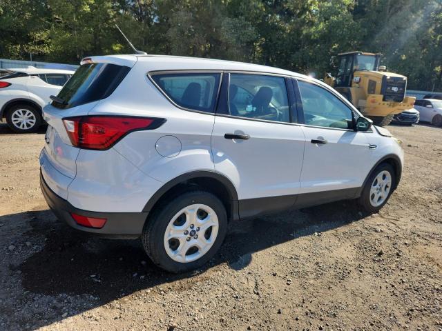 Photo 3 from auction – 2019 FORD ESCAPE S with VIN 1FMCU0F79KUA01869