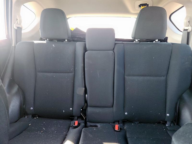Photo 10 from auction – 2018 TOYOTA RAV4 XLE with VIN 2T3BFREV6JW785993