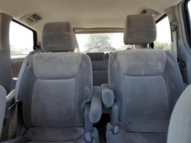 Photo 10 from auction – 2010 TOYOTA SIENNA CE with VIN 5TDKK4CC1AS332236