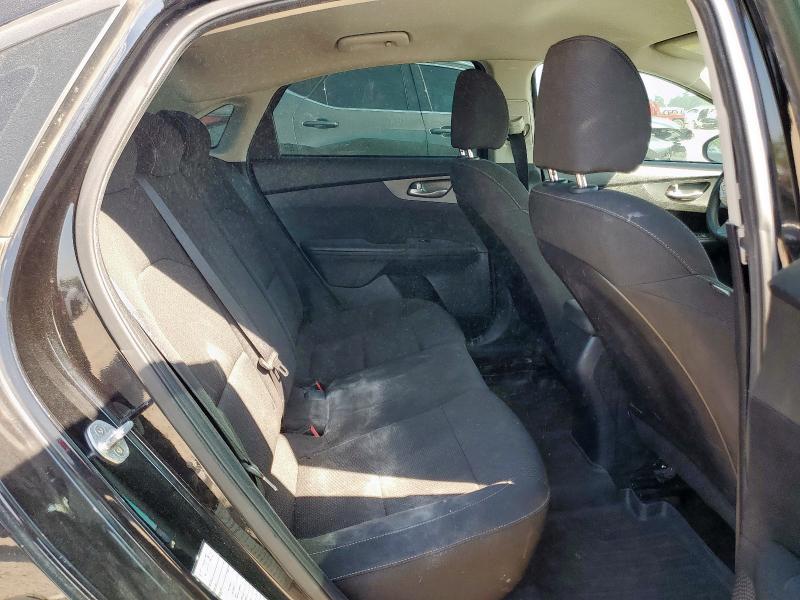 Photo 10 from auction – 2019 KIA FORTE FE with VIN 3KPF24AD1KE082523