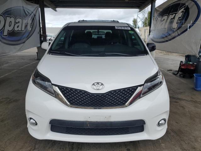 Photo 5 from auction – 2017 TOYOTA SIENNA SE with VIN 5TDXZ3DC4HS854623