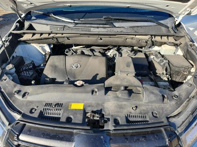 Photo 12 from auction – 2018 TOYOTA HIGHLANDER with VIN 5TDJZRFH7JS849391