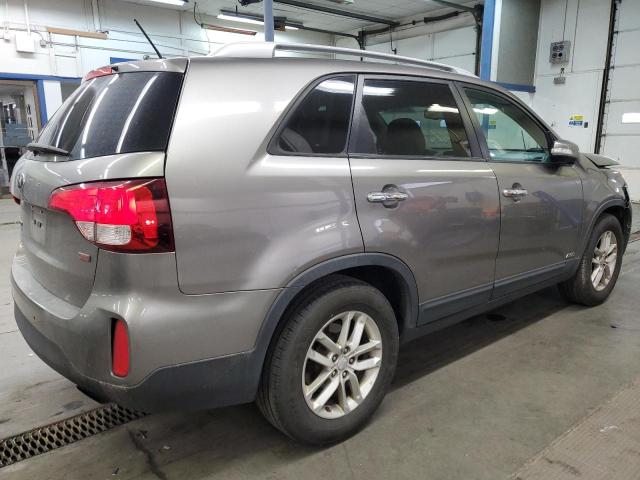 Photo 3 from auction – 2014 KIA SORENTO LX with VIN 5XYKTCA60EG450091