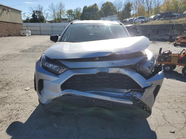 Photo 5 from auction – 2019 TOYOTA RAV4 LE with VIN 2T3F1RFV8KW061139
