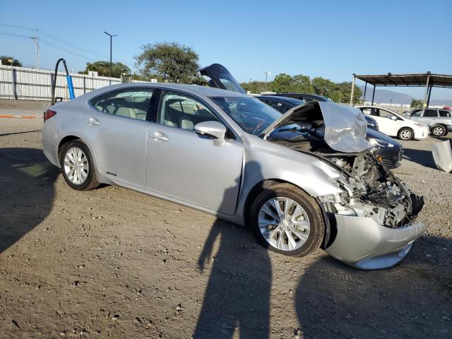 Photo 4 from auction – 2013 LEXUS ES 300H with VIN JTHBW1GG8D2015371
