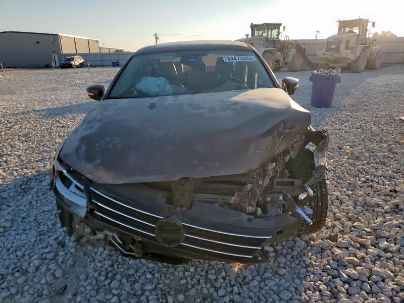 Photo 5 from auction – 2016 VOLKSWAGEN JETTA SEL with VIN 3VWL07AJ0GM213385