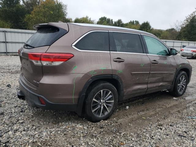 Фото 3 с аукциона – 2017 TOYOTA HIGHLANDER с VIN 5TDJZRFH8HS412753