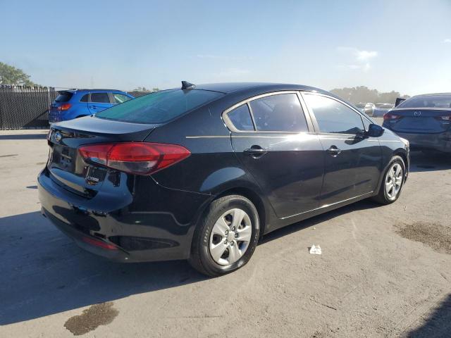 Photo 3 from auction – 2017 KIA FORTE LX with VIN 3KPFK4A75HE114022