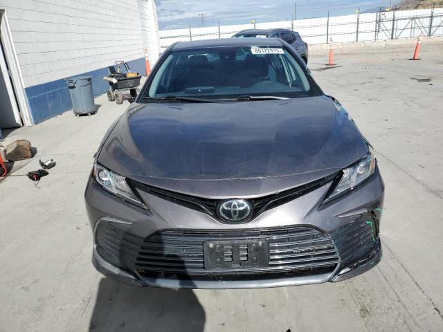 Photo 5 from auction – 2022 TOYOTA CAMRY LE with VIN 4T1C11BK5NU062018