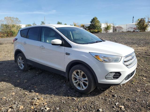 Photo 4 from auction – 2019 FORD ESCAPE SE with VIN 1FMCU9GD7KUB72421