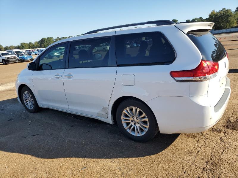 Photo 2 from auction – 2012 TOYOTA SIENNA XLE with VIN 5TDYK3DCXCS205412