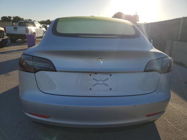 Photo 6 from auction – 2018 TESLA MODEL 3 with VIN 5YJ3E1EA4JF007901