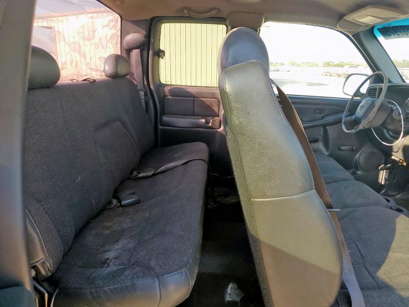 Photo 10 from auction – 2001 CHEVROLET SILVERADO with VIN 2GCEC19W111396200