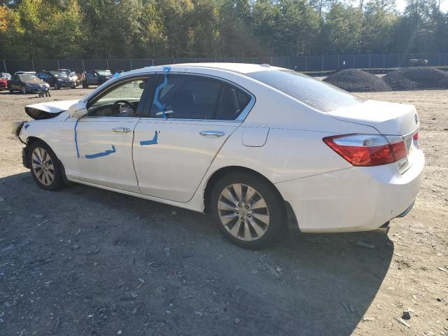 Photo 2 from auction – 2015 HONDA ACCORD with VIN 1HGCR3F90FA010364