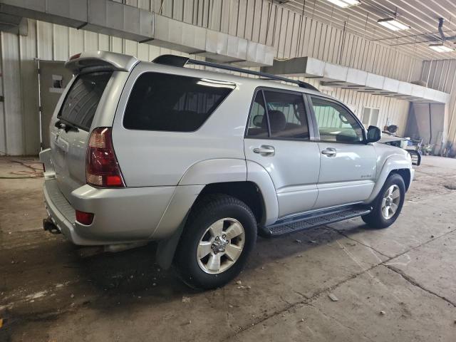 Photo 3 from auction – 2004 TOYOTA 4RUNNER SR with VIN JTEBT14R340031811