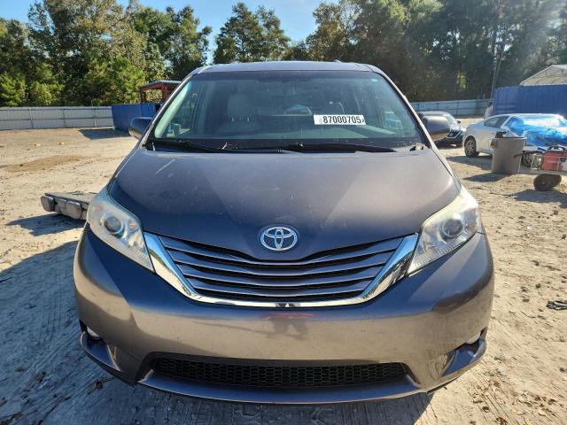Photo 5 from auction – 2016 TOYOTA SIENNA XLE with VIN 5TDYK3DC4GS747045
