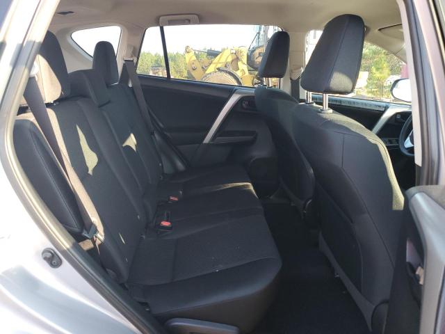 Photo 11 from auction – 2017 TOYOTA RAV4 LE with VIN 2T3BFREV4HW640137