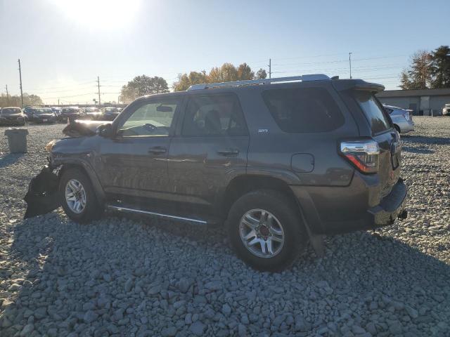 Photo 2 from auction – 2017 TOYOTA 4RUNNER SR with VIN JTEZU5JR4H5155389