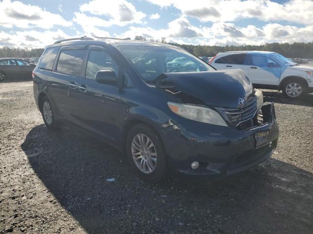 Photo 4 from auction – 2011 TOYOTA SIENNA XLE with VIN 5TDYK3DC3BS005700