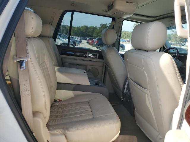 Photo 11 from auction – 2004 LINCOLN NAVIGATOR with VIN 5LMFU28R74LJ04592