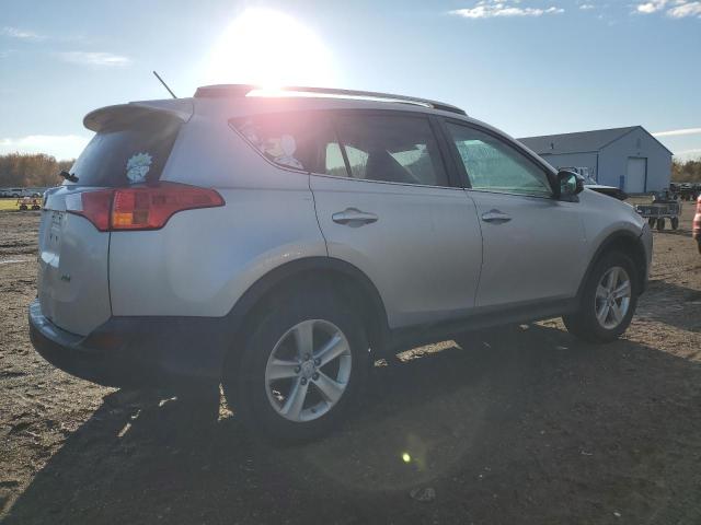 Photo 3 from auction – 2014 TOYOTA RAV4 XLE with VIN 2T3RFREVXEW128814