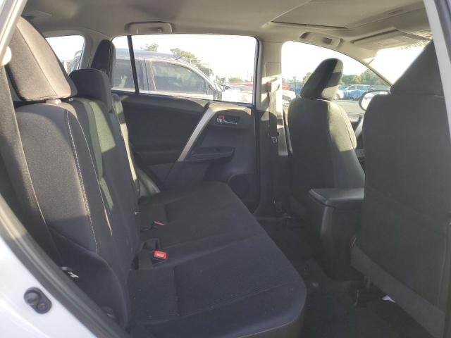 Photo 11 from auction – 2015 TOYOTA RAV4 with VIN 2T3WFREV6FW208020