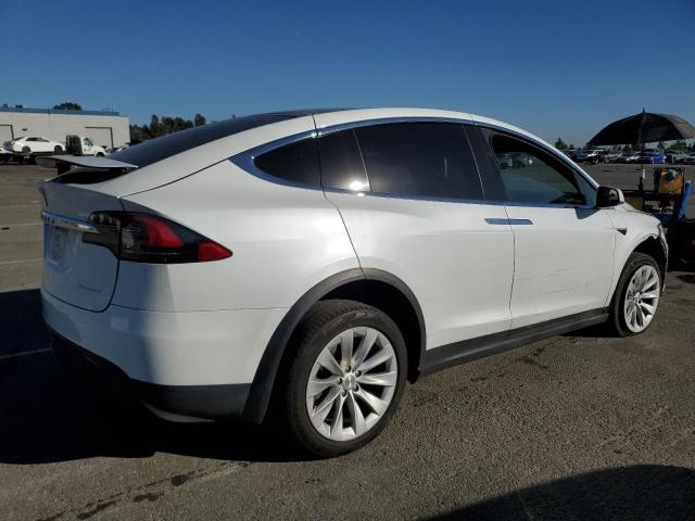Photo 3 from auction – 2020 TESLA MODEL X with VIN 5YJXCDE26LF283369