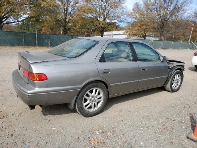 Photo 3 from auction – 2000 TOYOTA CAMRY LE with VIN 4T1BF28K5YU110258