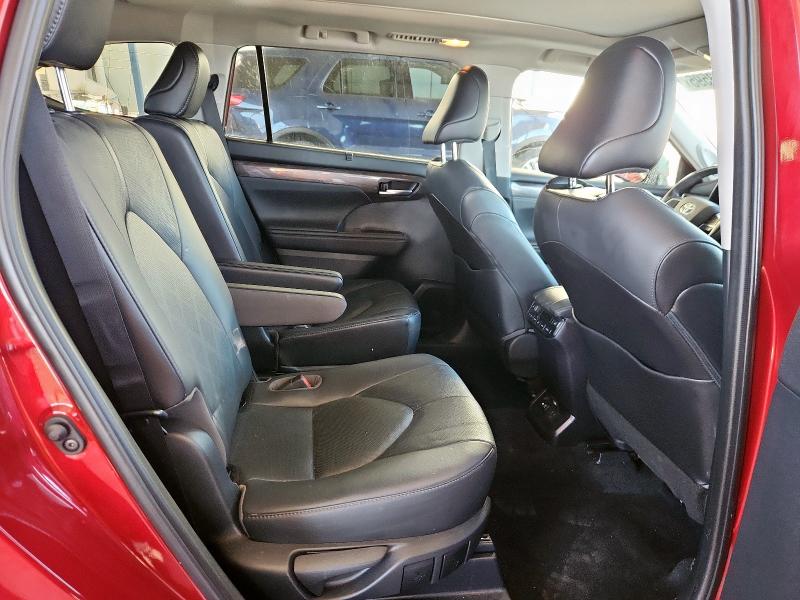 Photo 11 from auction – 2021 TOYOTA HIGHLANDER with VIN 5TDFZRBH6MS120203