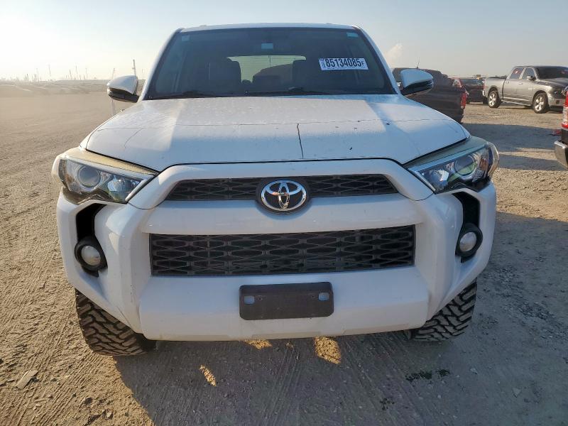 Photo 5 from auction – 2016 TOYOTA 4RUNNER SR5 with VIN JTEZU5JR3G5124360