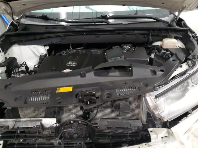 Фото 12 с аукциона – 2018 TOYOTA HIGHLANDER с VIN 5TDBZRFHXJS886973