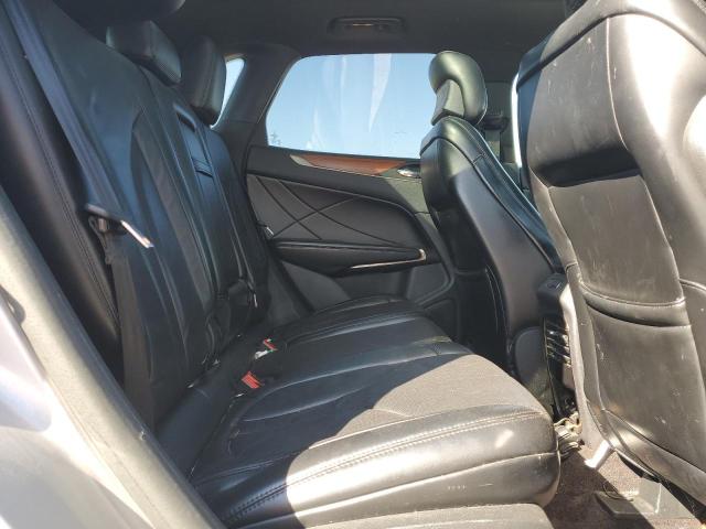 Photo 11 from auction – 2018 LINCOLN MKC RESERVE with VIN 5LMCJ3D97JUL30211