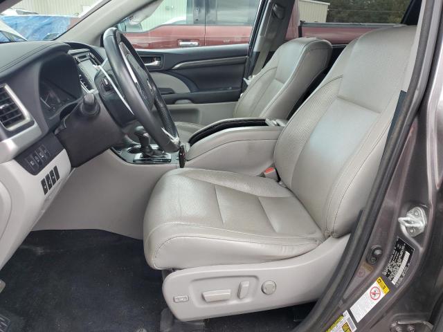 Photo 7 from auction – 2018 TOYOTA HIGHLANDER with VIN 5TDDZRFH3JS883907