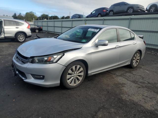 HONDA ACCORD EXL 2015 with VIN 1HGCR2F80FA037582 - Photo from auction