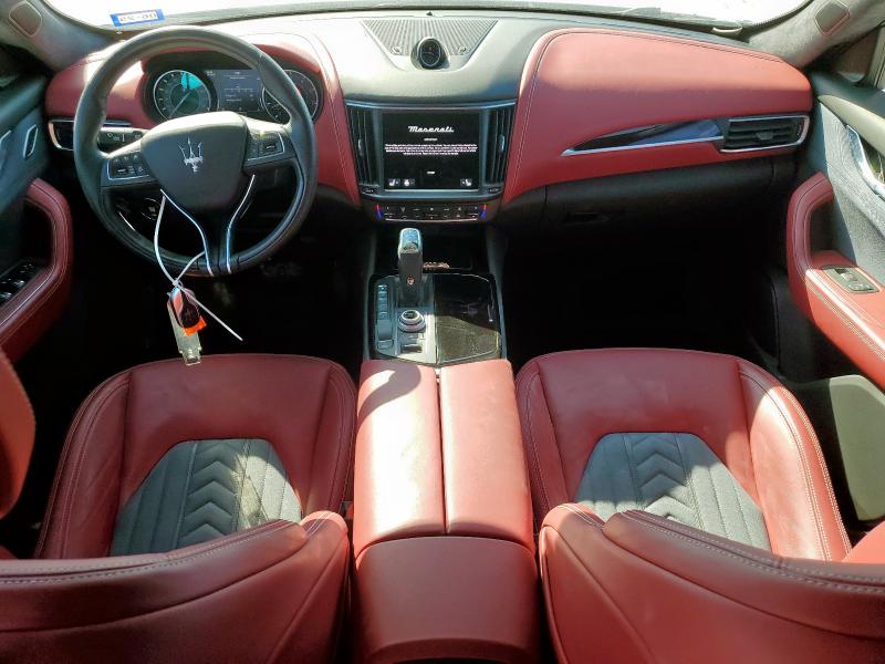 Photo 8 from auction – 2023 MASERATI LEVANTE GT with VIN ZN661XUA8PX435528