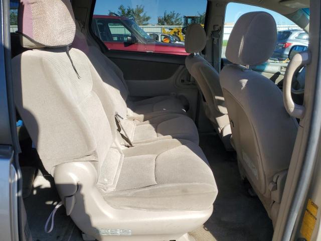 Photo 11 from auction – 2005 TOYOTA SIENNA CE with VIN 5TDZA23C85S282043