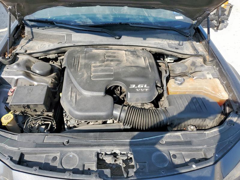 Photo 11 from auction – 2015 CHRYSLER 300 with VIN 2C3CCABG1FH797307