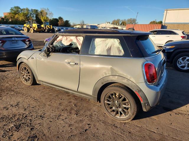 Фото 2 с аукциона – 2021 MINI COOPER с VIN WMWXR3C04M2N11154