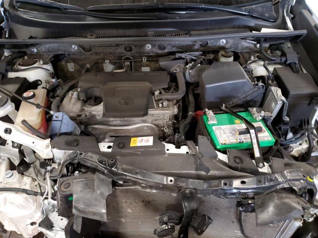 Photo 12 from auction – 2017 TOYOTA RAV4 SE with VIN JTMNFREV3HJ145715