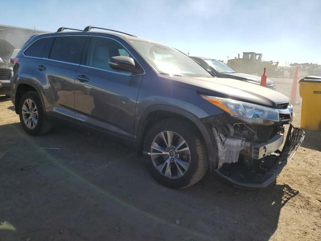 Photo 4 from auction – 2016 TOYOTA HIGHLANDER with VIN 5TDBKRFH1GS339796