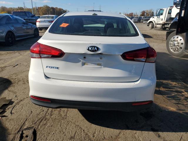 Photo 6 from auction – 2017 KIA FORTE LX with VIN 3KPFK4A72HE031552