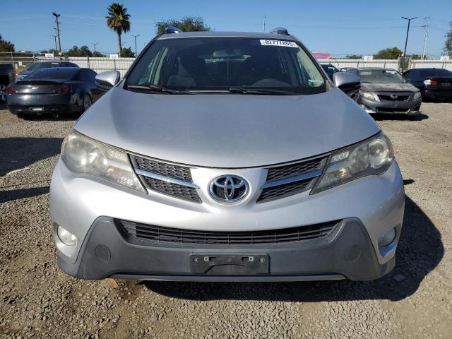 Photo 5 from auction – 2015 TOYOTA RAV4 XLE with VIN JTMWFREV3FJ037872