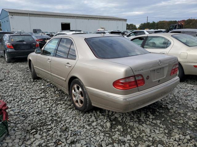 Фото 2 с аукциона – 2002 MERCEDES-BENZ E 320 с VIN WDBJF65J82B409926
