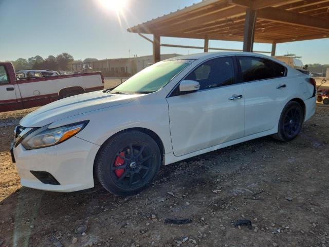 NISSAN ALTIMA 2.5 2018 with VIN 1N4AL3AP9JC248844 - Photo from auction