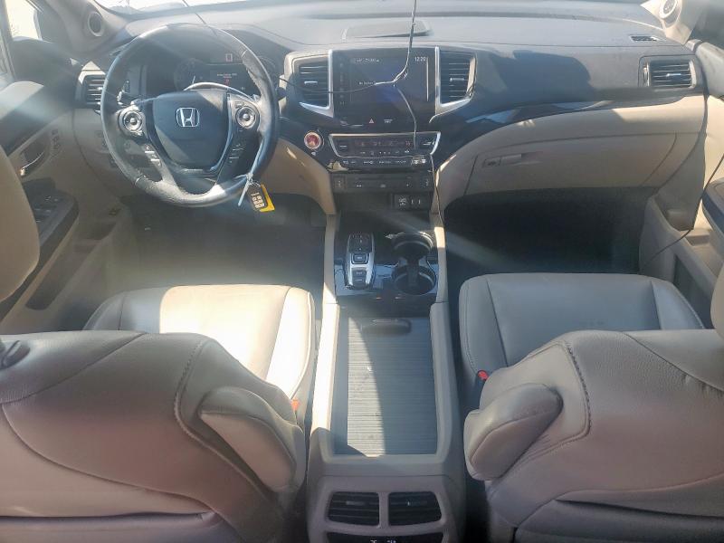Photo 8 from auction – 2018 HONDA PILOT TOUR with VIN 5FNYF5H98JB003510