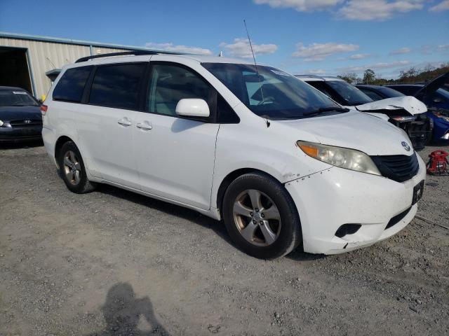 Photo 4 from auction – 2013 TOYOTA SIENNA LE with VIN 5TDKK3DC4DS343728